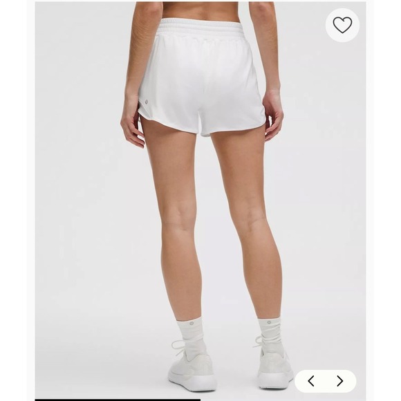 Lululemon Hotty Hot ShortsSize 6 white  athletic - Picture 2 of 9